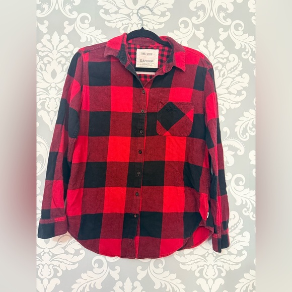 Garage Tops - 4/$25 • Garage Buffalo Plaid Flannel Boyfriend Button Down‎ Shirt